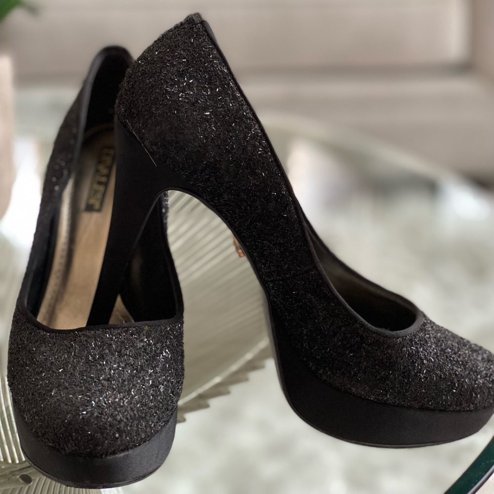 Black Shoes- size 6